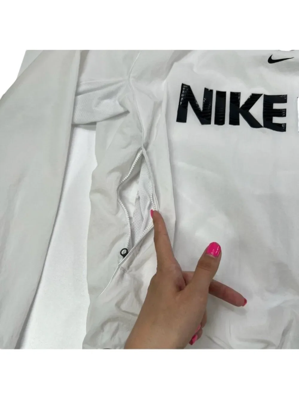 Nike Men's F.C. Loose Fit White Long Sleeve Pullover Jersey White Size Medium